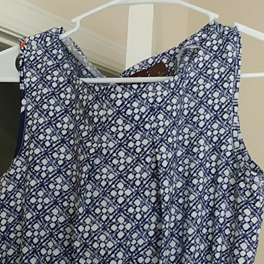 Dress - Picture 3 of 4
